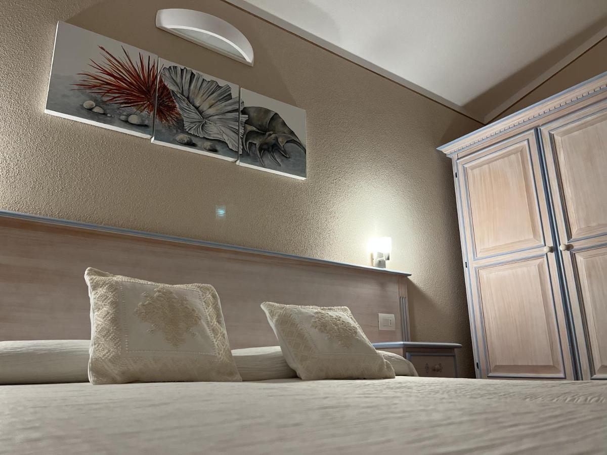 סאן תאודורו Hotel Lu Pitrali מראה חיצוני תמונה