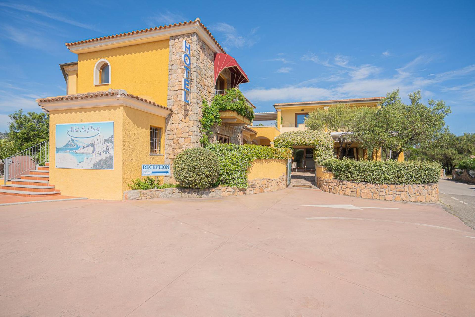 סאן תאודורו Hotel Lu Pitrali מראה חיצוני תמונה