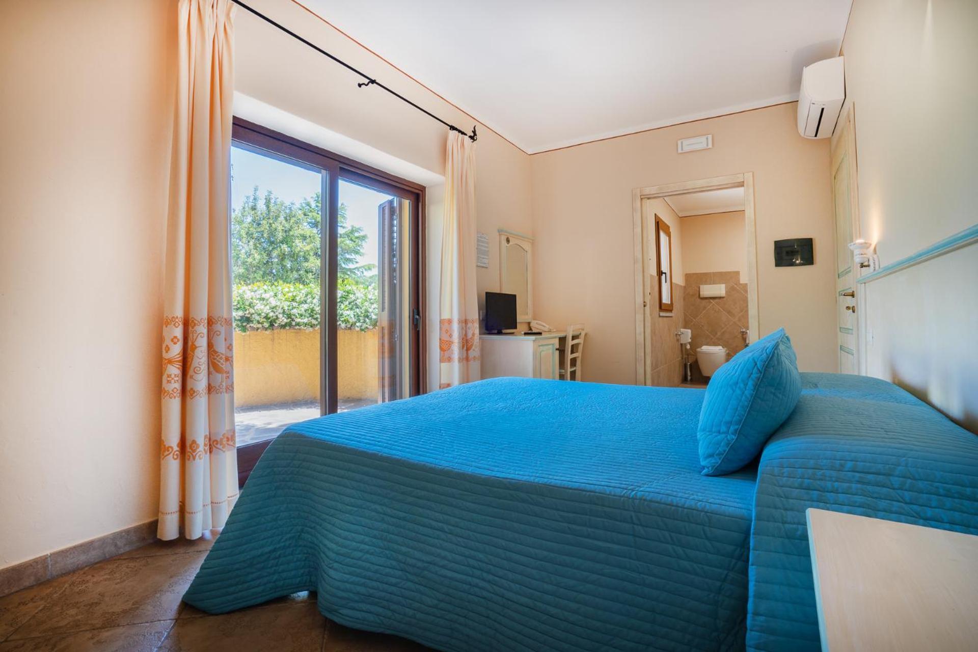 סאן תאודורו Hotel Lu Pitrali מראה חיצוני תמונה