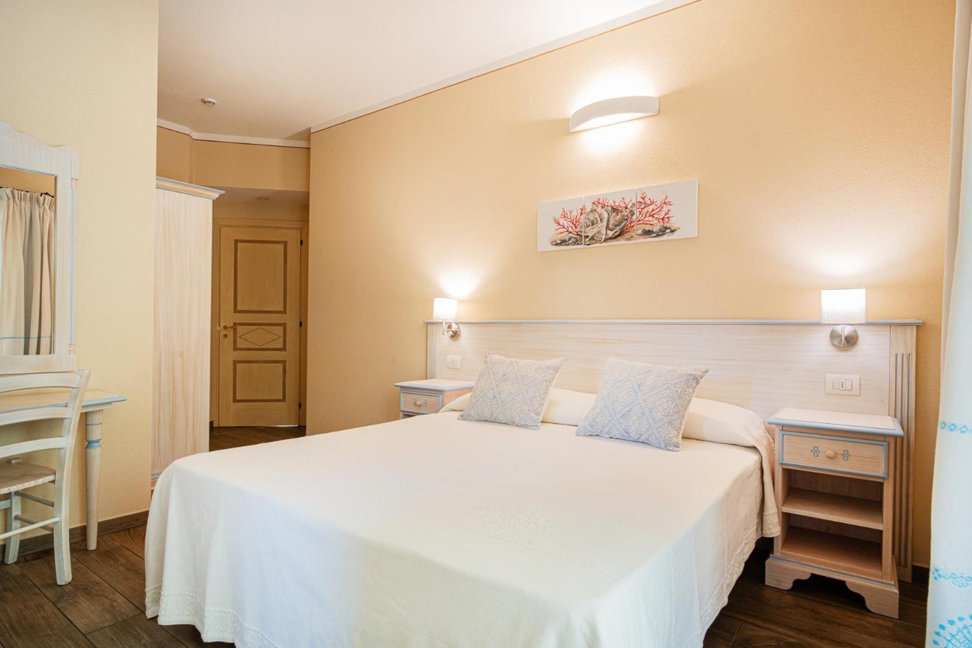 סאן תאודורו Hotel Lu Pitrali מראה חיצוני תמונה