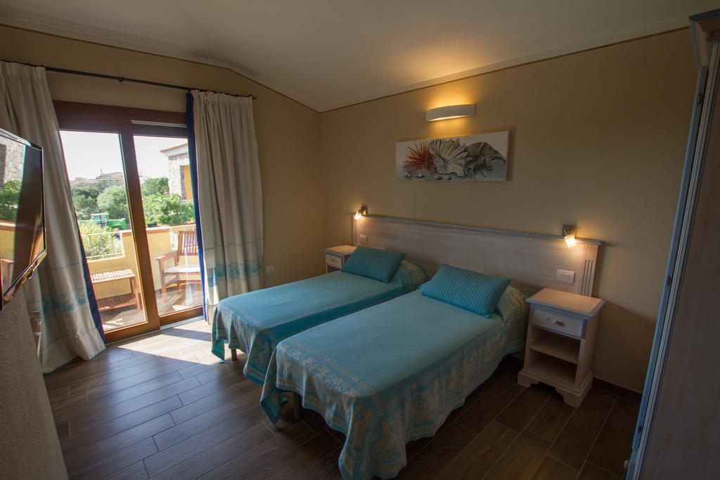 סאן תאודורו Hotel Lu Pitrali מראה חיצוני תמונה